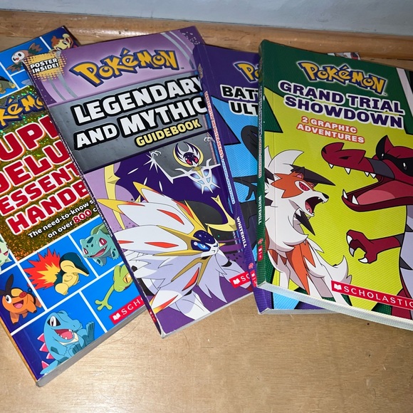 Pokemon deluxe guidebook/mythical handbook/graphic novel lot - Picture 2 of 13